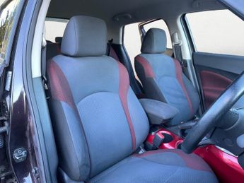 Nissan Juke 1.6 Acenta Premium CVT Euro 5 5dr