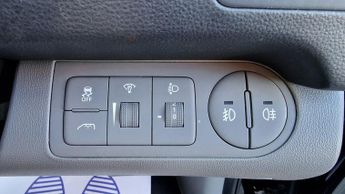 Hyundai i800 2.5 CRDi SE MPV 5dr Diesel Auto Euro 6 (170 ps)