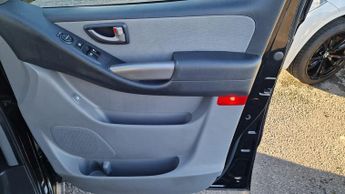 Hyundai i800 2.5 CRDi SE MPV 5dr Diesel Auto Euro 6 (170 ps)