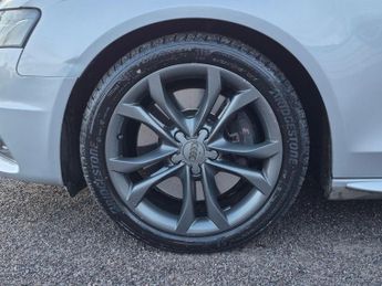 Audi S4 Avant 3.0 TFSI V6 S Tronic quattro Euro 5 5dr