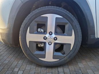 Hyundai INSTER Long Range 49kWh 02 SUV 5dr Electric Auto (115 ps)