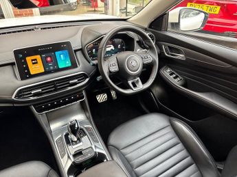 MG MG HS 1.5 T-GDI 16.6kWh SE Auto Euro 6 (s/s) 5dr