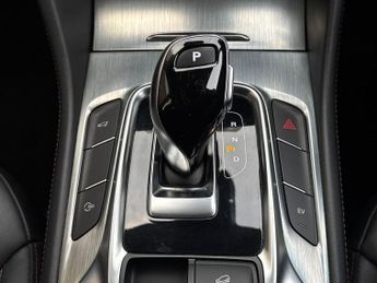 MG MG HS 1.5 T-GDI 16.6kWh SE Auto Euro 6 (s/s) 5dr