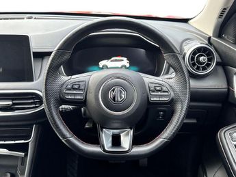MG MG HS 1.5 T-GDI 16.6kWh SE Auto Euro 6 (s/s) 5dr