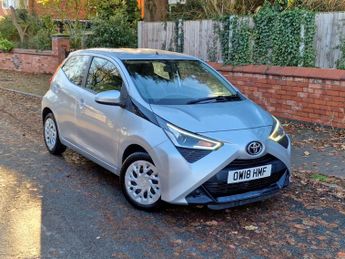 Toyota AYGO 1.0 VVT-i x-play Euro 6 5dr