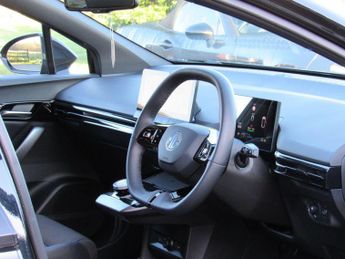 MG MG4 64kWh Trophy Long Range Auto 5dr