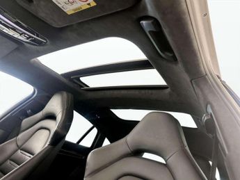 Porsche Panamera 4.0 V8 E-Hybrid 14kWh Turbo S Saloon PDK 4WD Euro 6 (s/s) 5dr