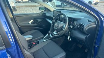 Toyota Yaris 1.5 VVT-h Design E-CVT Euro 6 (s/s) 5dr