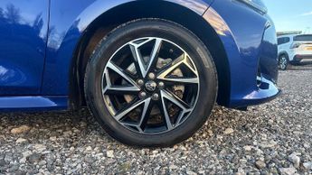 Toyota Yaris 1.5 VVT-h Design E-CVT Euro 6 (s/s) 5dr