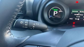 Toyota Yaris 1.5 VVT-h Design E-CVT Euro 6 (s/s) 5dr