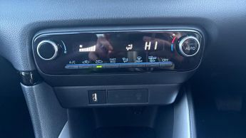 Toyota Yaris 1.5 VVT-h Design E-CVT Euro 6 (s/s) 5dr