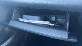 Toyota Yaris 1.5 VVT-h Design E-CVT Euro 6 (s/s) 5dr