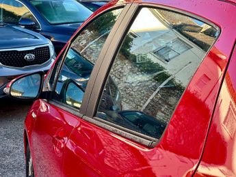 Toyota Yaris 1.5 VVT-h Icon E-CVT Euro 6 (s/s) 5dr