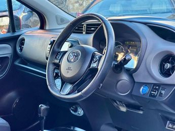 Toyota Yaris 1.5 VVT-h Icon E-CVT Euro 6 (s/s) 5dr