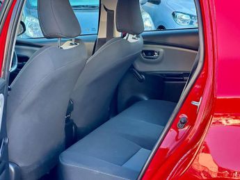 Toyota Yaris 1.5 VVT-h Icon E-CVT Euro 6 (s/s) 5dr