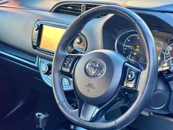 Toyota Yaris 1.5 VVT-h Icon E-CVT Euro 6 (s/s) 5dr