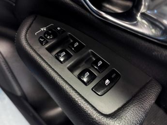 Volvo XC90 Momentum B5 AWD (235 hp) Auto