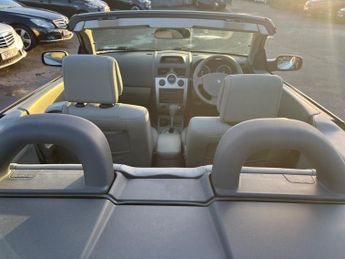 Renault Megane 2.0 VVT Privilege 2dr