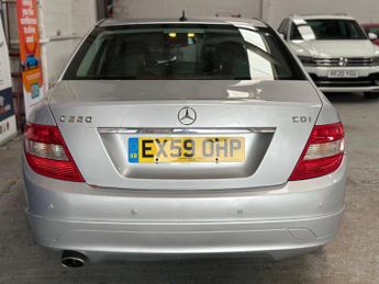 Mercedes-Benz C Class 2.1 C220 CDI BlueEfficiency Elegance Auto Euro 5 4dr