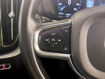 Volvo XC60 2.0 T4 Edition Auto Euro 6 (s/s) 5dr