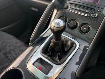 Peugeot 3008 1.6 VTi Envy Euro 5 5dr