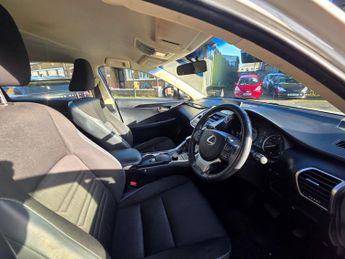 Lexus NX 2.5 300h SE E-CVT 4WD Euro 6 (s/s) 5dr