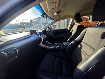 Lexus NX 2.5 300h SE E-CVT 4WD Euro 6 (s/s) 5dr