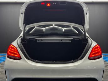 Mercedes-Benz C Class 2.1 C250d AMG Line (Premium Plus) Saloon 4dr Diesel 7G-Tronic+ E