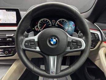 BMW 5 Series 2.0 520d M Sport Auto xDrive Euro 6 (s/s) 4dr