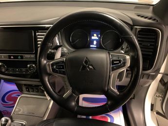 Mitsubishi Outlander 2.4h TwinMotor 13.8kWh 4h CVT 4WD Euro 6 (s/s) 5dr