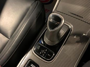 Mitsubishi Outlander 2.4h TwinMotor 13.8kWh 4h CVT 4WD Euro 6 (s/s) 5dr