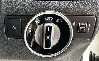 Mercedes-Benz GLA 2.1 GLA 220 AMG Line D 4Matic Auto 4WD 5dr