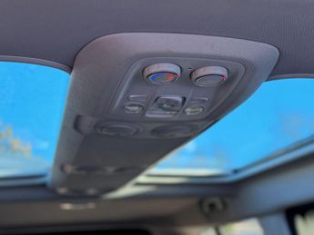 Vauxhall Vivaro Life Electric 50kWh Elite Auto LWB 5dr (8 Seat, 7.4kW Charger)