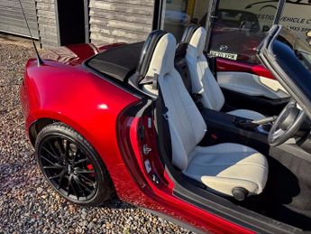 Mazda MX5 2.0 SKYACTIV-G Homura Convertible 2dr Petrol Manual Euro 6 (s/s)