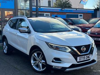 Nissan Qashqai 1.3 DIG-T N-Motion SUV 5dr Petrol Manual Euro 6 (s/s) (160 ps)