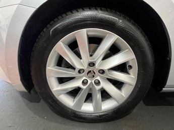 Skoda Superb 2.0 TDI SE DSG Auto 6Spd Euro 6 (s/s) 5dr