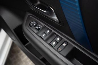 Citroen e-C4 50kWh Shine Plus Auto 5dr (7.4kW Charger)