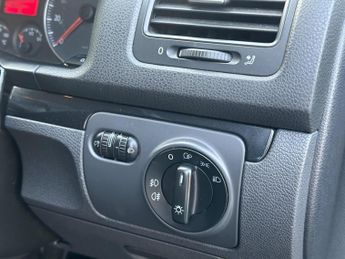 Volkswagen Golf 2.0 TDI DPF GT Sport Hatchback 5dr Diesel DSG (169 g/km, 168 bhp