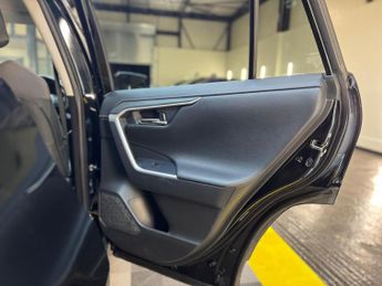 Toyota RAV4 2.5 VVT-h Design CVT Euro 6 (s/s) 5dr