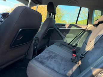 Volkswagen Tiguan 2.0 TDI BlueMotion Tech Match DSG 4WD Euro 5 (s/s) 5dr