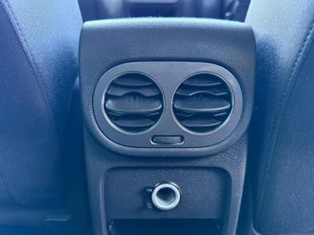 Volkswagen Tiguan 2.0 TDI BlueMotion Tech Match DSG 4WD Euro 5 (s/s) 5dr