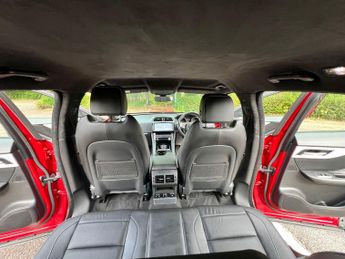 Jaguar F-PACE 2.0 D180 R-Sport Auto AWD Euro 6 (s/s) 5dr