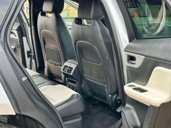 Jaguar F-PACE 2.0 D180 R-Sport SUV 5dr Diesel Auto Euro 6 (s/s) (180 ps)