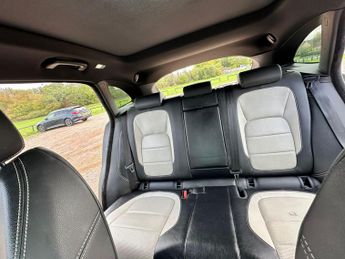 Jaguar F-PACE 2.0 D180 R-Sport SUV 5dr Diesel Auto Euro 6 (s/s) (180 ps)