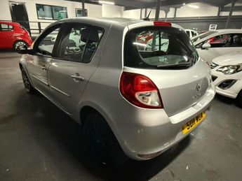 Renault Clio 1.5 dCi Dynamique TomTom Euro 5 5dr