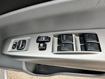 Toyota Prius 1.5 T4 CVT 5dr