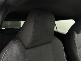 Toyota Corolla 2.0 VVT-h Design CVT Euro 6 (s/s) 5dr