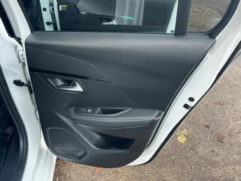 Peugeot E-208 50kWh Allure Premium Auto 5dr