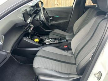 Peugeot E-208 50kWh Allure Premium Auto 5dr