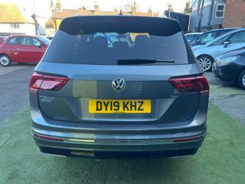 Volkswagen Tiguan Allspace 2.0 TDI R-Line DSG Euro 6 (s/s) 5dr